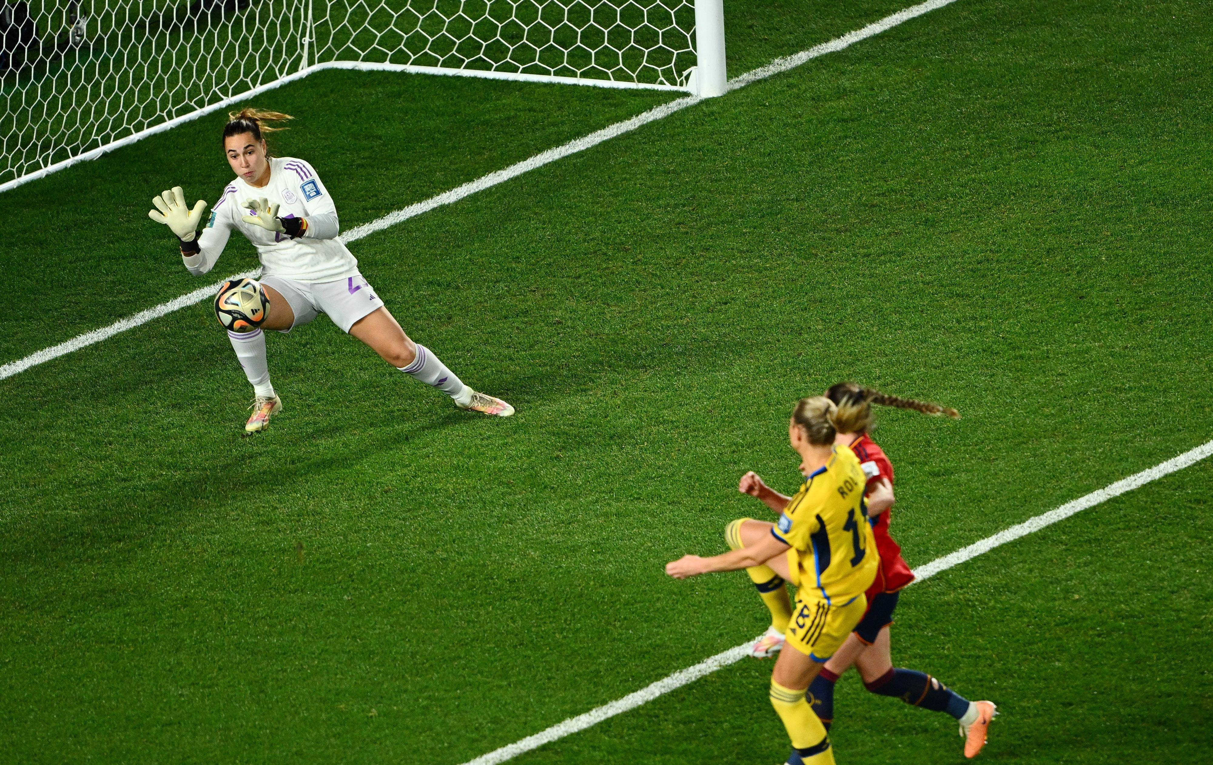 瑞典女足备战紧张，冲刺胜利在望