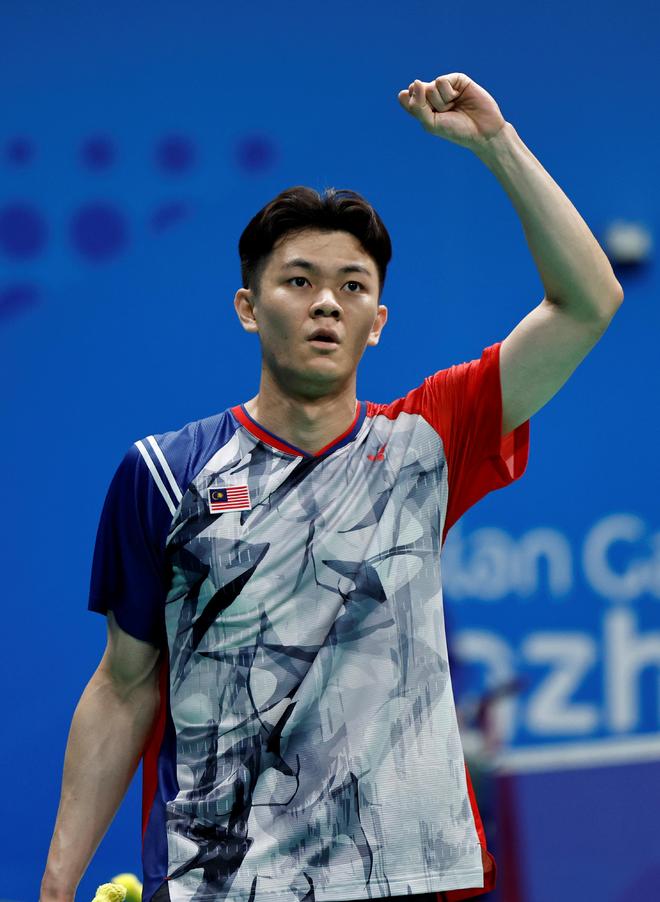 沙特阿拉伯羽毛球運動員充滿活力