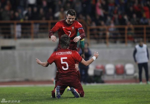 智利轻取里昂，弗拉霍维奇完成帽子戏法的简单介绍