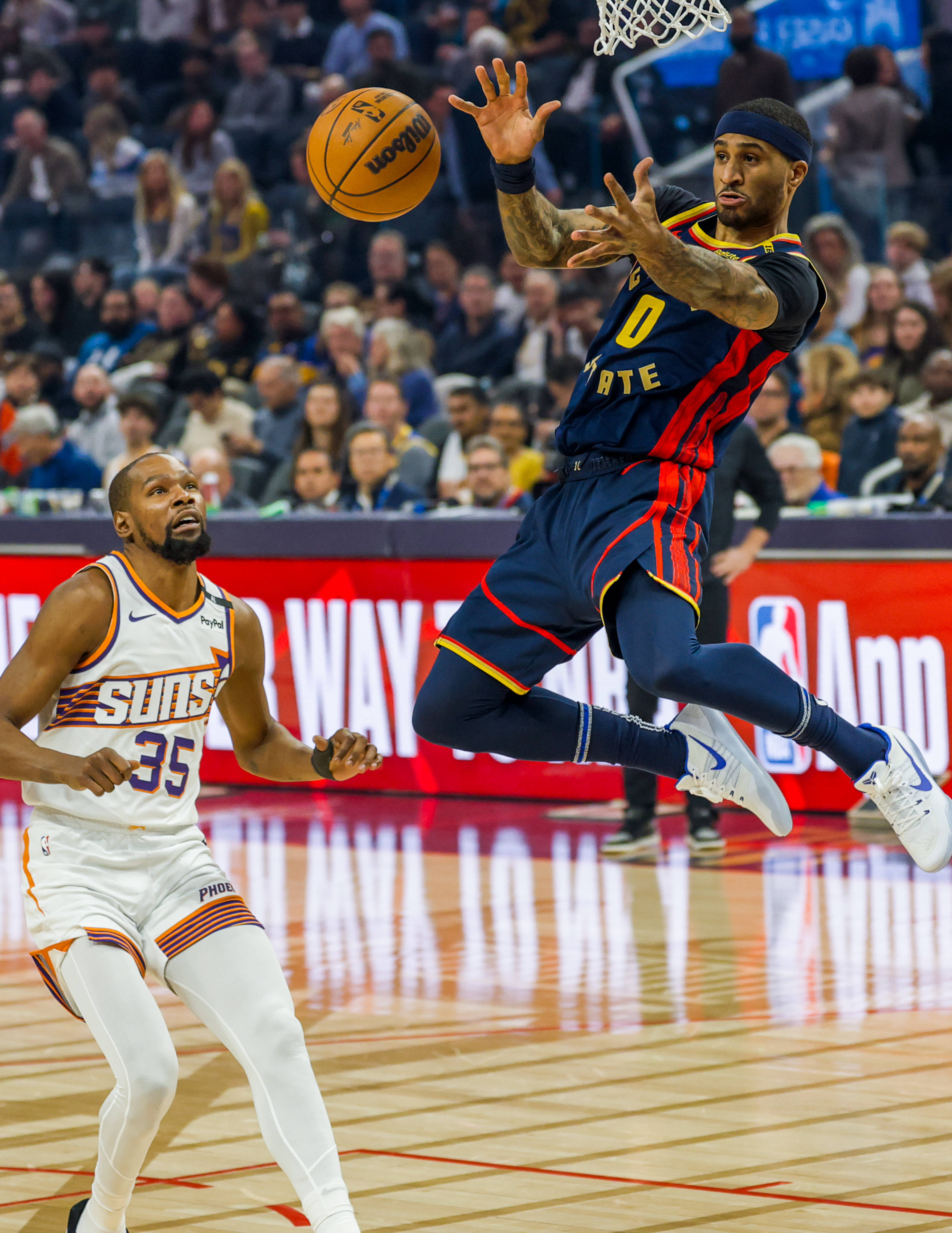 世界篮球赛场再掀热潮，精彩不断