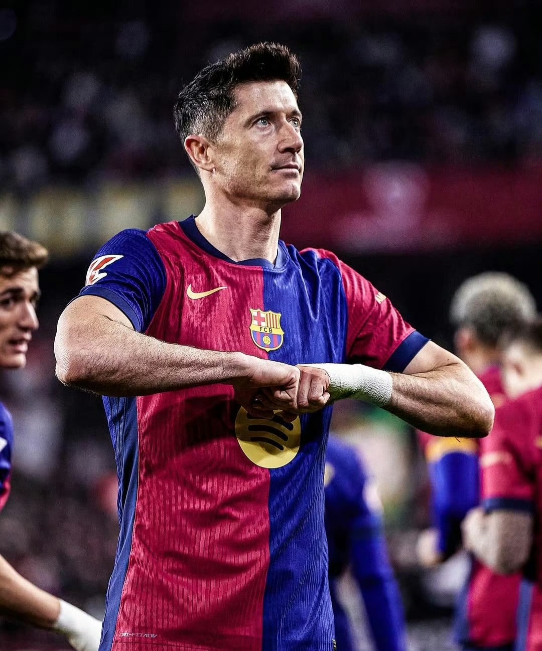 拜仁慕尼黑队浴火重生，取得胜利